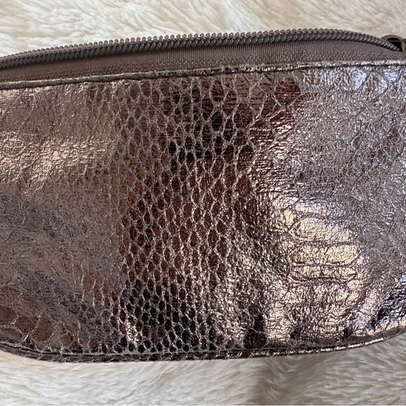 Snakeskin Wristlet Clutch Silver Grey - Picture 6 of 6